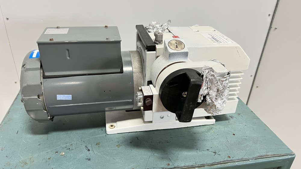 Leybold D16BCS  CFS Filter Vacuum Pump