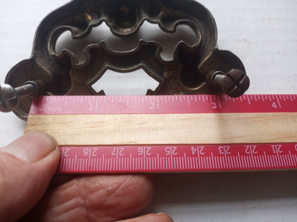 1 CABINET or drawer Hardware handle