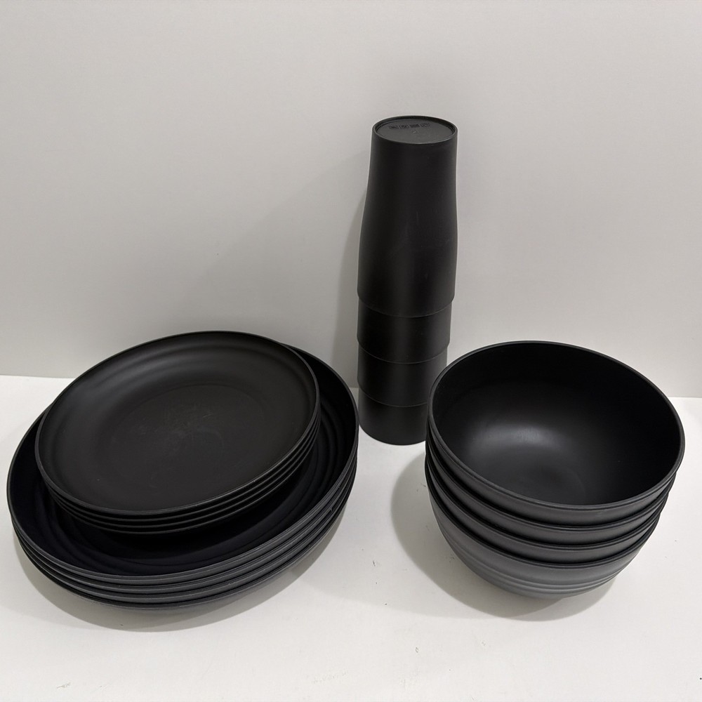 Wheat Straw Dinnerware Set 16pcs Unbreakable Dishwasher Microwave Safe Black