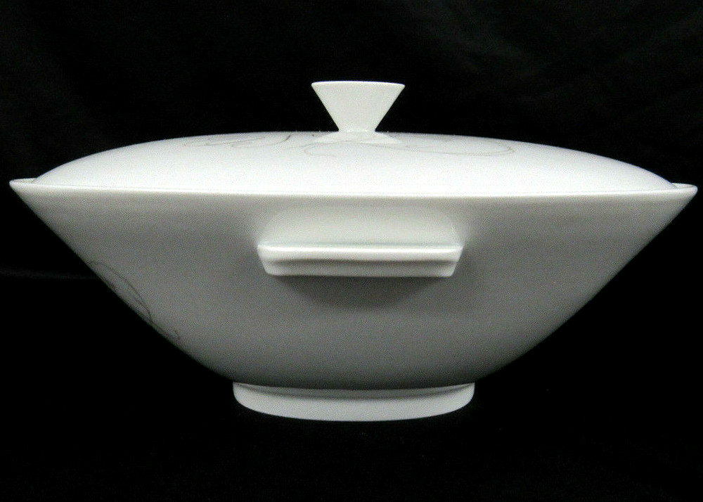 9" Hutschenreuther Selb Triangular Covered Vegetable Serving Dish Trend Pattern