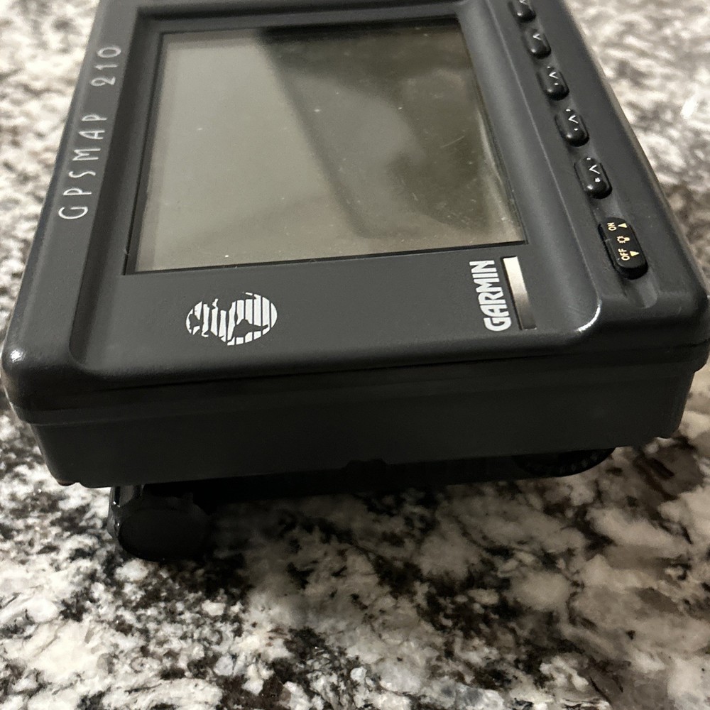 GARMIN GPSMAP 210 Chartplotter Marine GPS Navigator /IPH-GPSMAP210 & OFFSHORE