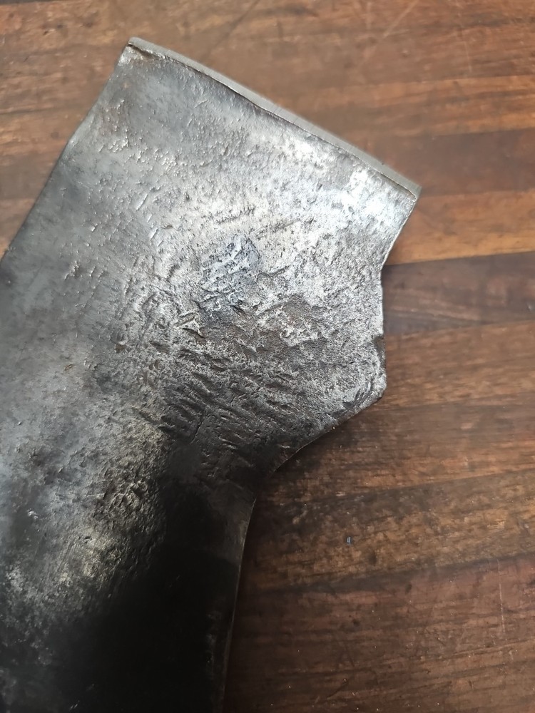 E42- Early Antique jersey pattern axe head 3 lb