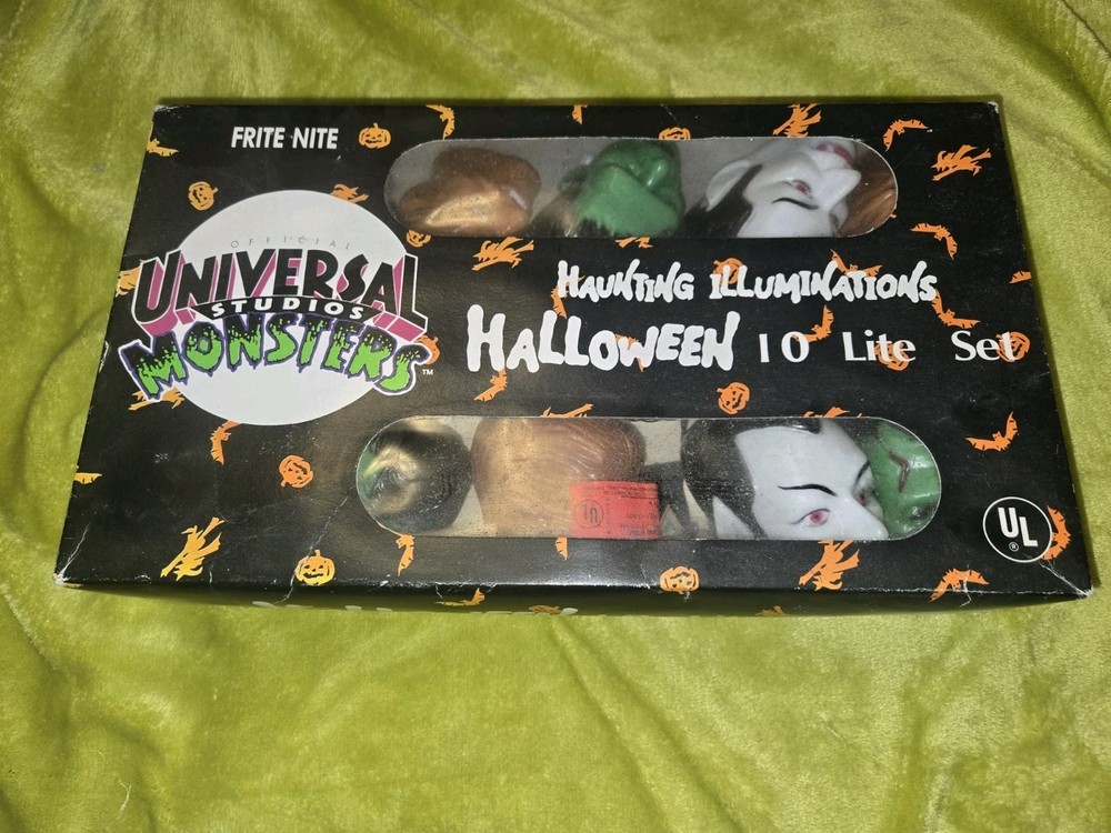 Universal Monsters HALLOWEEN  10 Light Set Dracula Frankenstein Box Variant