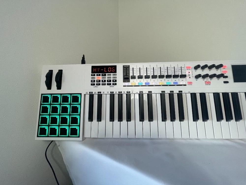 M-AUDIO CODE 61 MIDI Keyboard Controller 61-Key