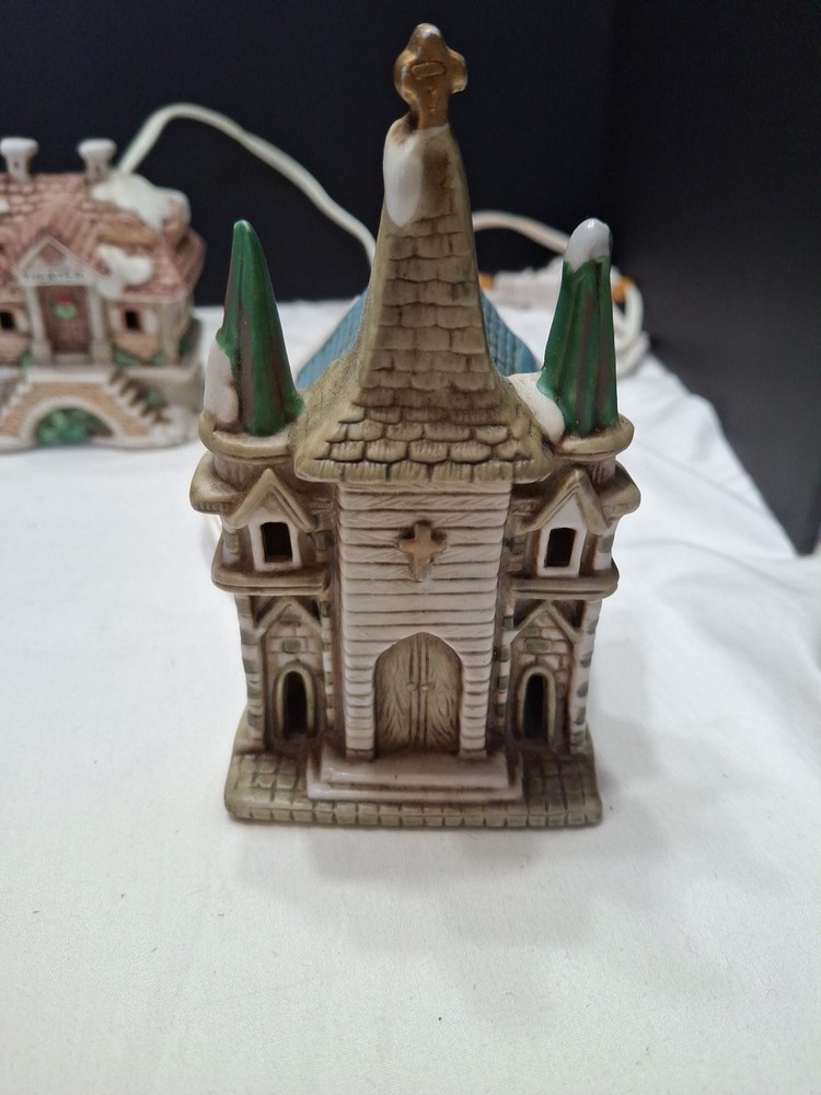 Dickens Victorian Collection - 6 Piece Lot