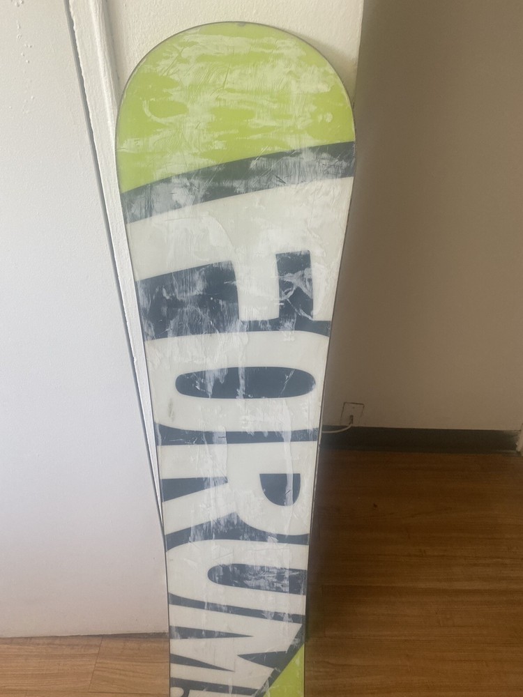 Forum Recon Snowboard 149cm - Used,