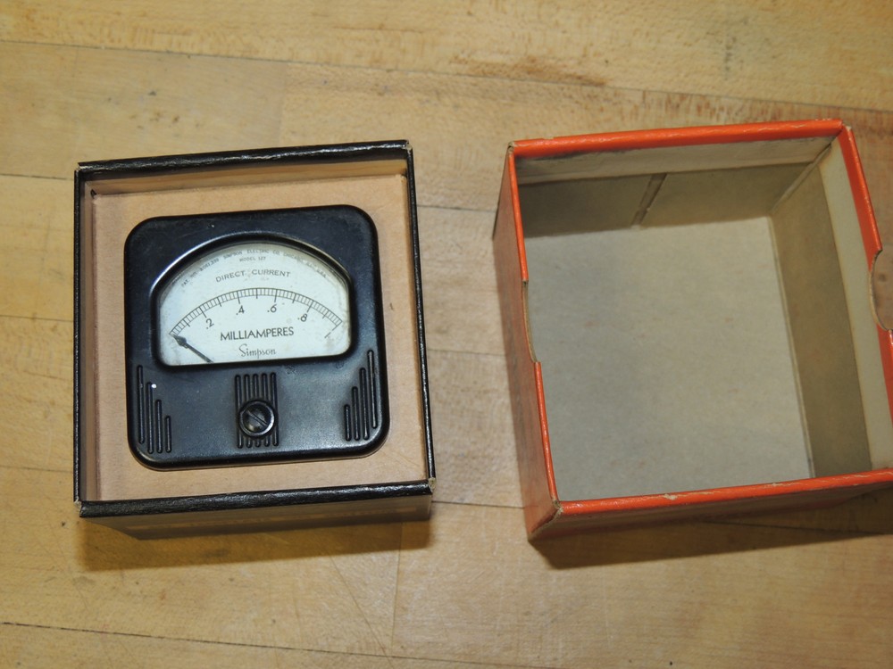 Simpson Model 128 01 Milliamperes Panel Meter in Box