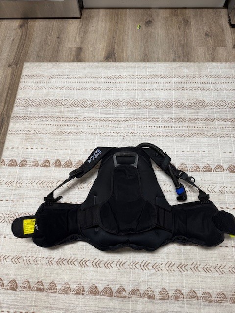 Oceanic Isla Scuba Diving BCD Large Buoyancy Compensator Quick lock release