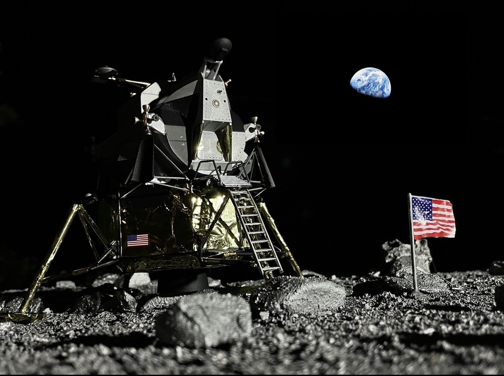 NASA Apollo LEM Lunar Module 1:48 Scale Model