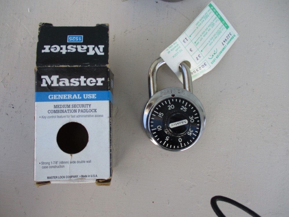 2 Master Lock Padlock Block Guard 1525 Combination Locks New In Box