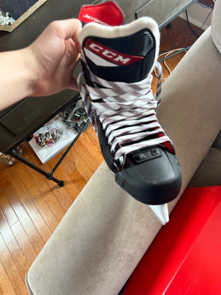 CCM Jetspeed Skates size 9.5 Regular FT475