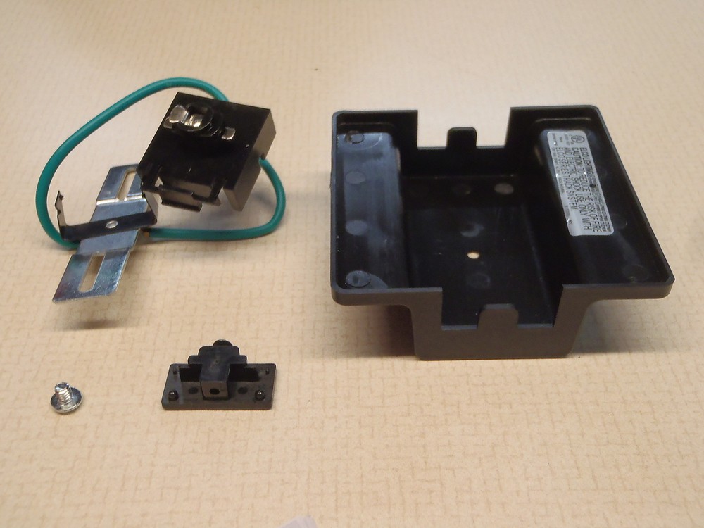 EP809B Elco Lighting Track Light Adapter