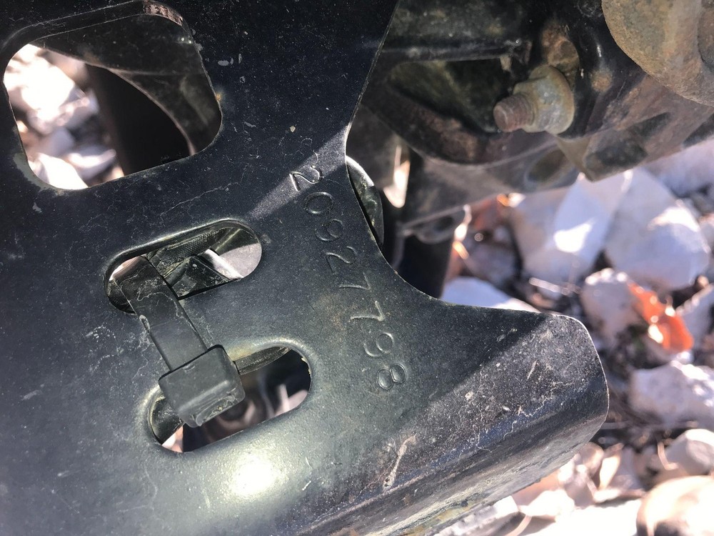 Volvo VNL Bumper Bracket - Used
