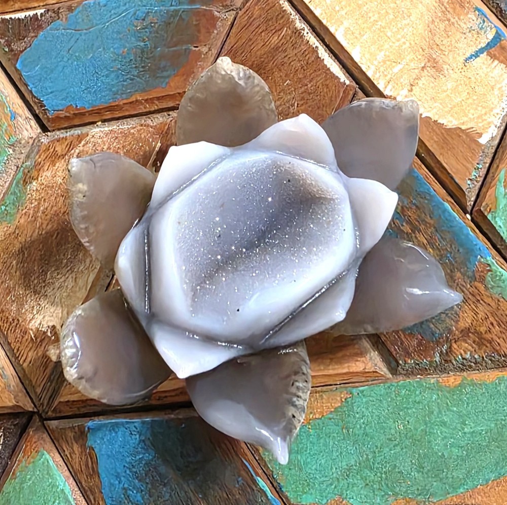 Agate Geode Lotus Carving #1- WYSIWYG