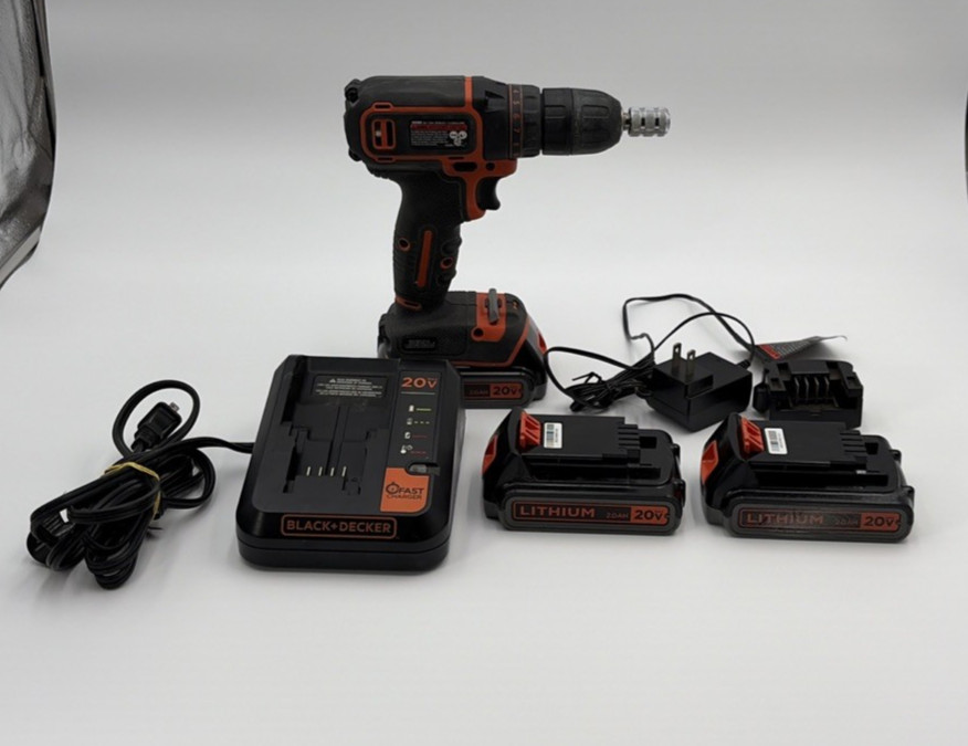BLACK+DECKER 20V Max* Lithium Drill/Driver + 2 BATTERY & CHARGER- TESTED- WORKS