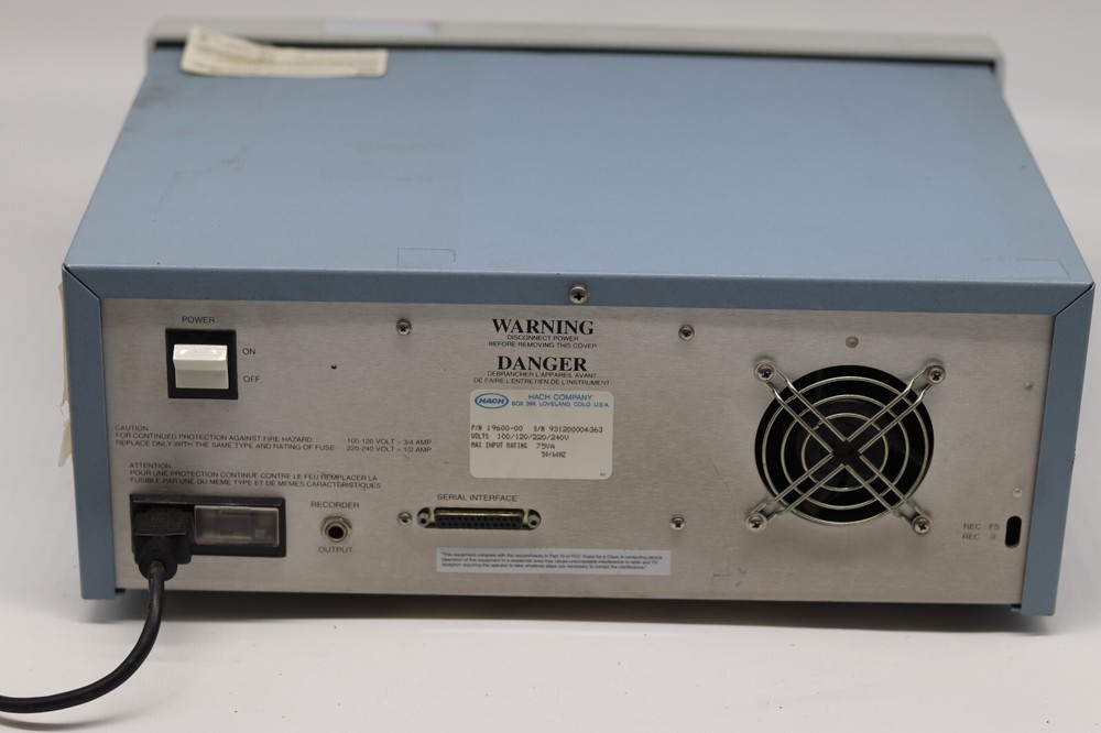 Hach DR/3000 Spectrophotometer