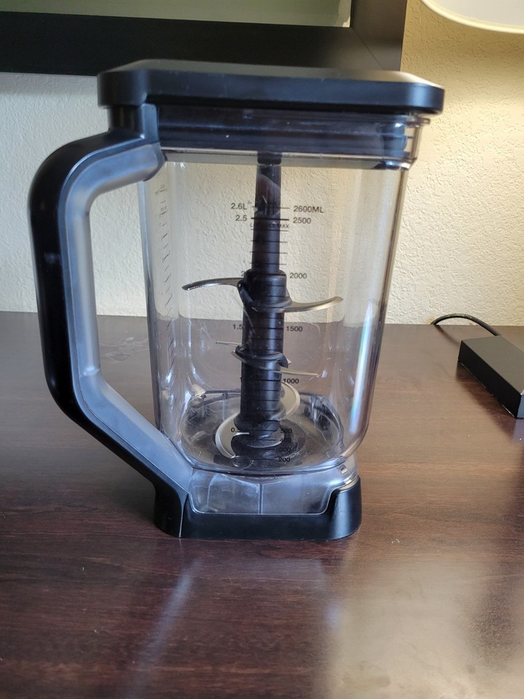 Ninja 88 oz Pitcher (11 Cups) with Blade Locking Lid for BL2012 BL2013 BlendMax
