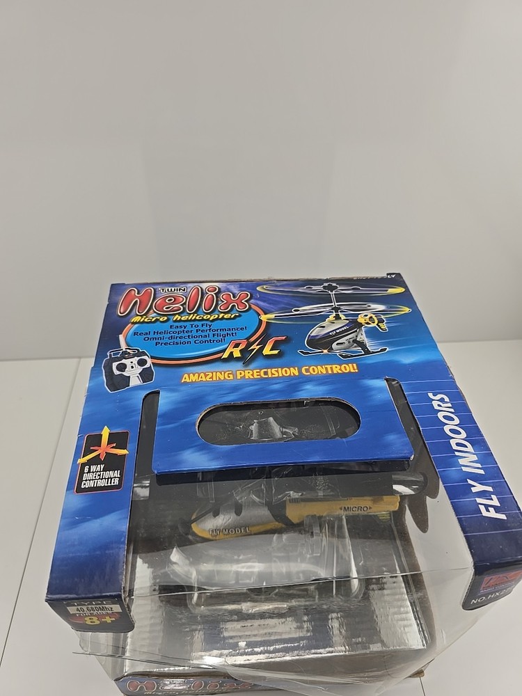 Micro REMOTE CONTROL HELICOPTER NEW IN ORIGINAL BOX HX277