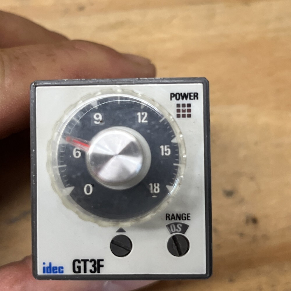 Idec Electronic Timer GT3F-2E A100