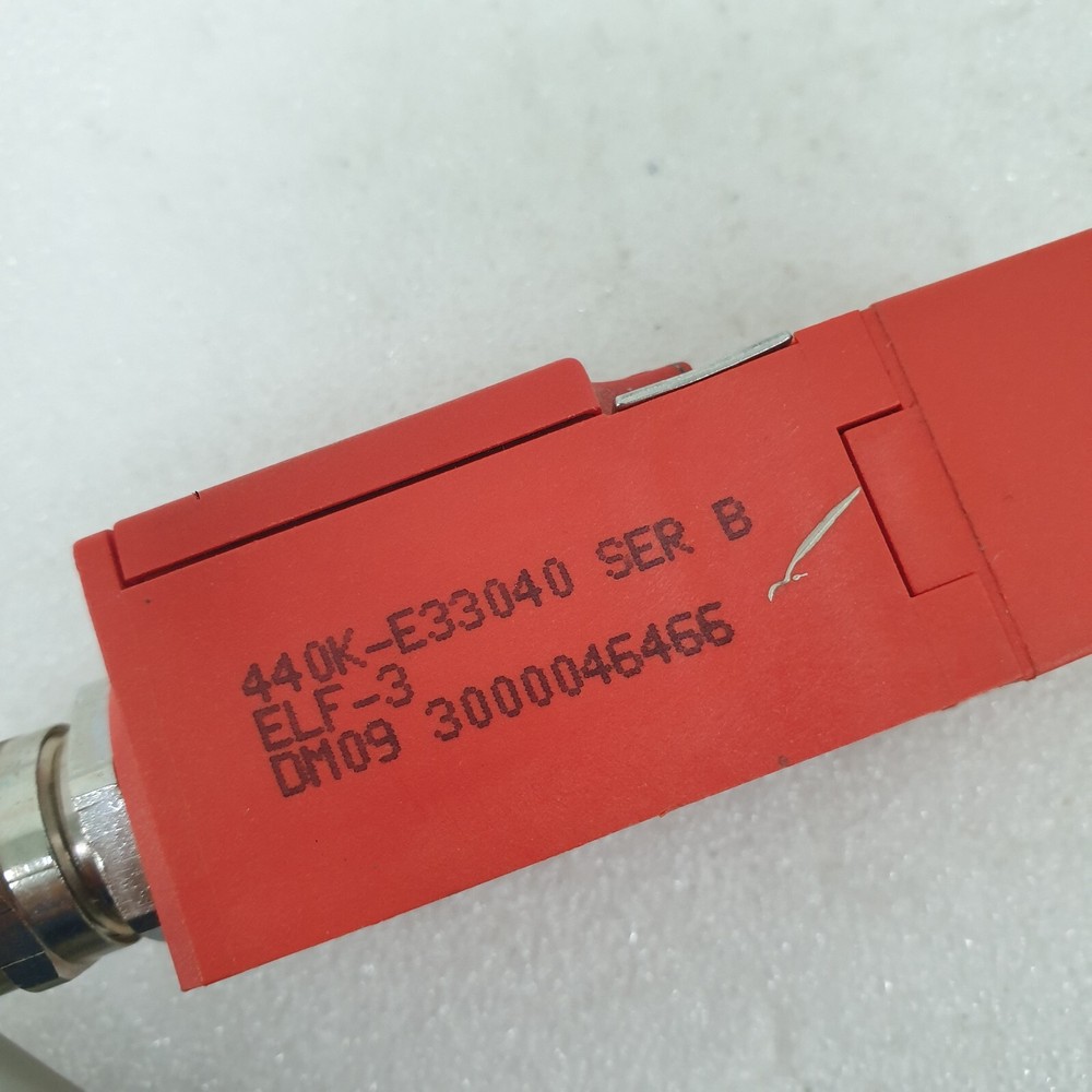 Allen-Bradley 440K-E33040 SER B Guardmaster ELF Safety Switch