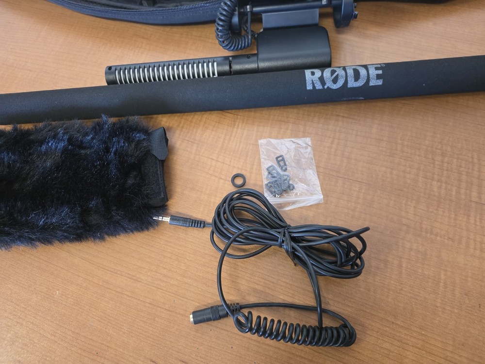 Rode VideoMic Directional Video Condenser Microphone w/accessories