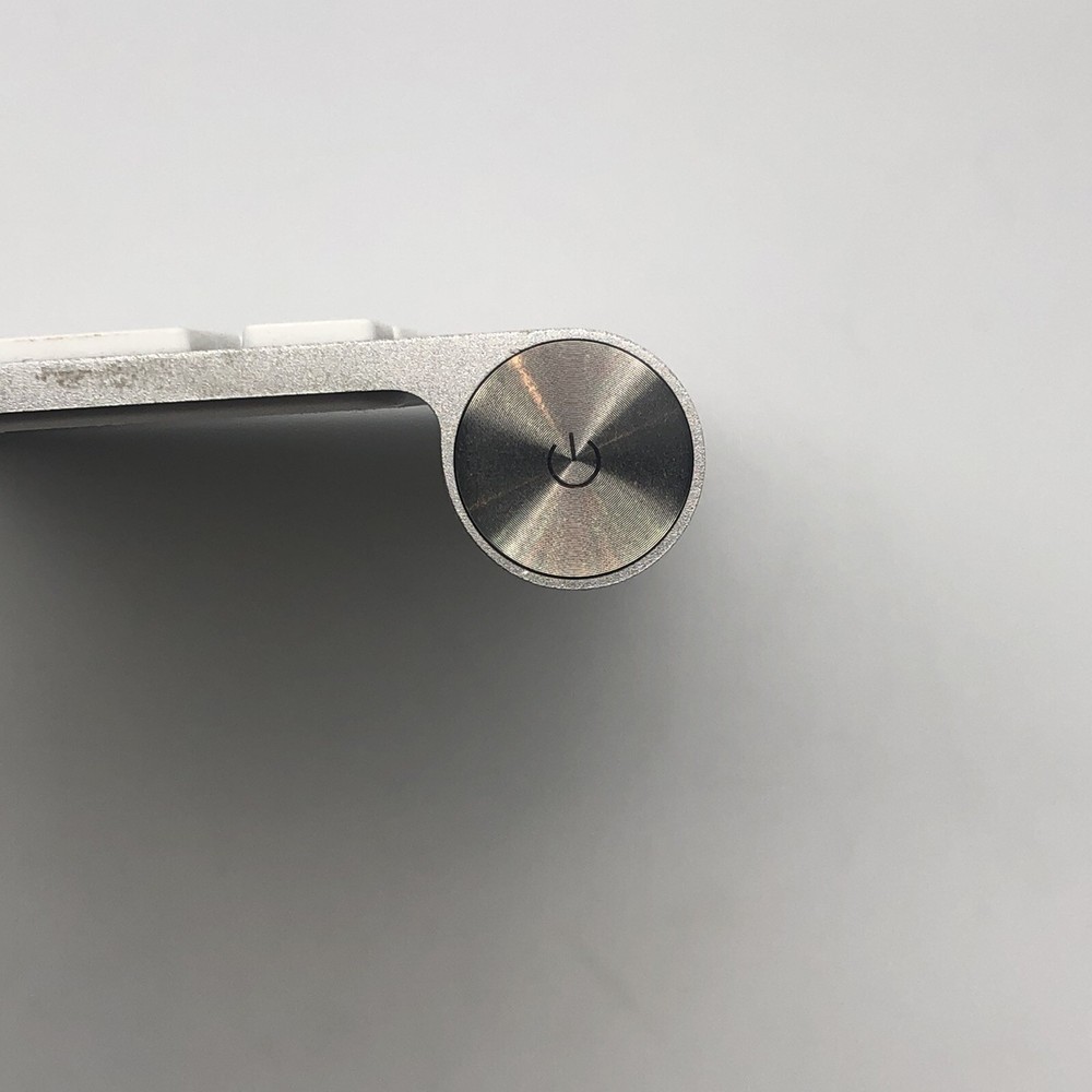 Apple A1314 Wireless Bluetooth Keyboard Silver And White