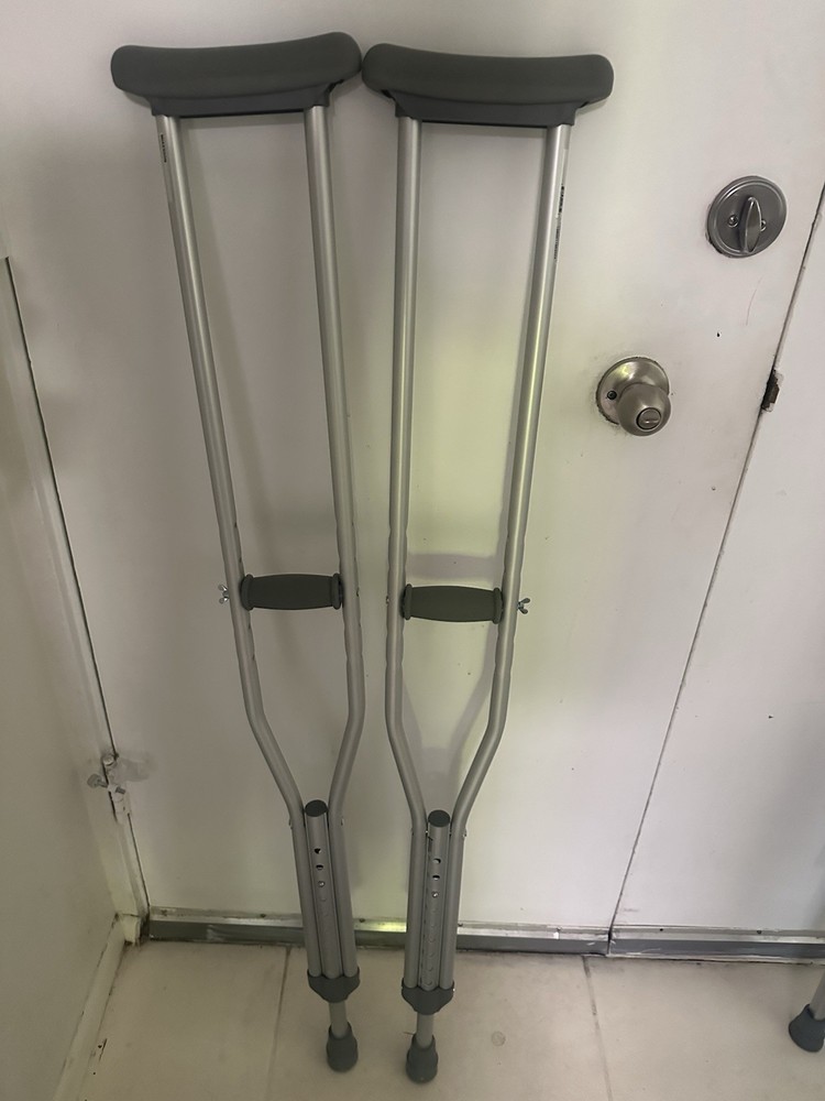 Standard Crutches 5’2” To 5’10”