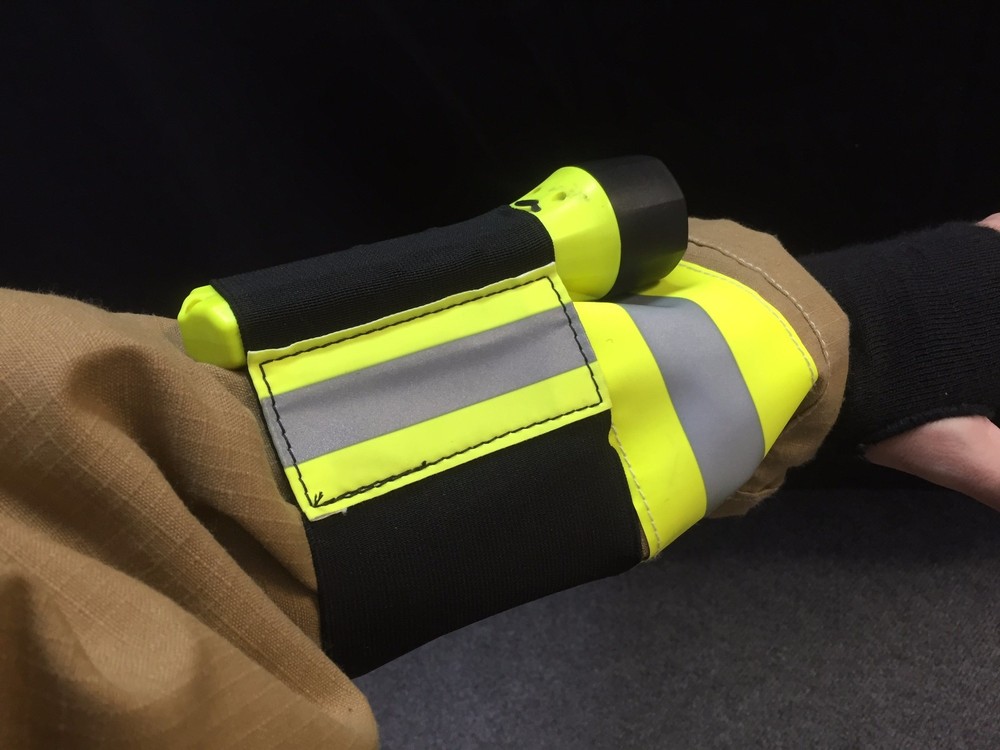 NEW SEARCH LIGHT ARM BAND GOLFIRE