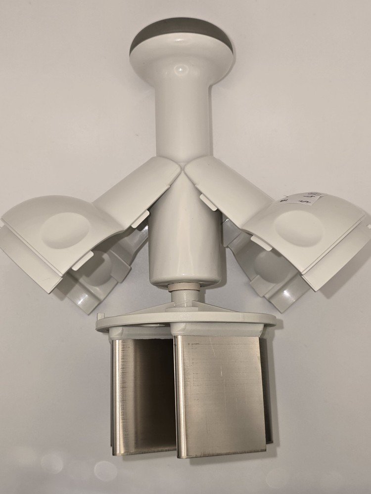 Pampered Chef Push Function Food Chopper - White