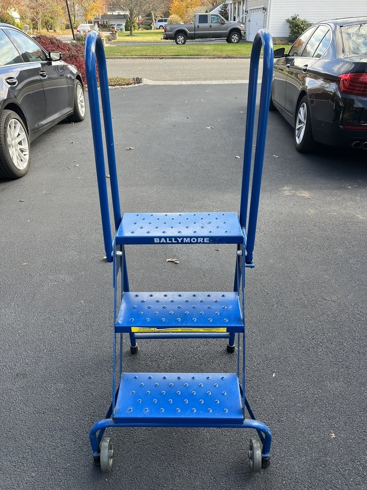 BALLYMORE 3 STEP FOLDING LADDER