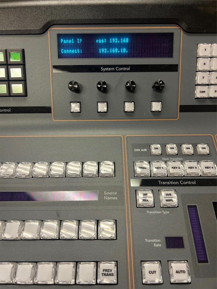 ^^ BLACKMAGIC DESIGN ATEM 1 M/E BROADCAST PANEL (LSP98)