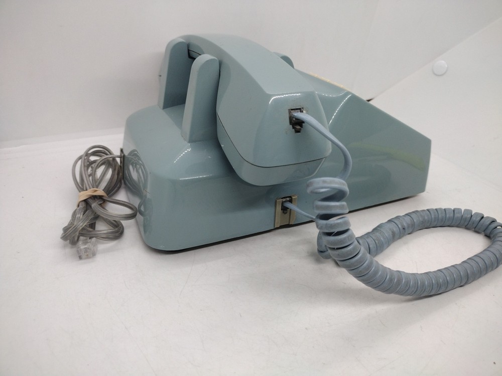 Vintage ATT CS2500DMGH Robin Egg Blue Push Button Desk Phone • Untested