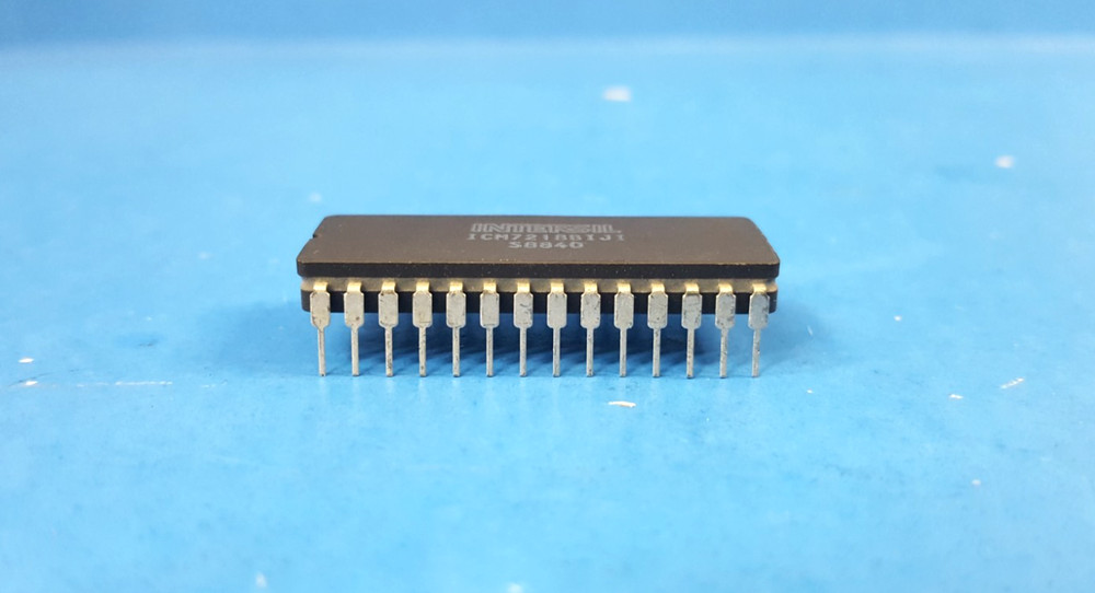 ONE- IC DRIVER, ICM7218BIJI, INTERSIL, 28PDIP