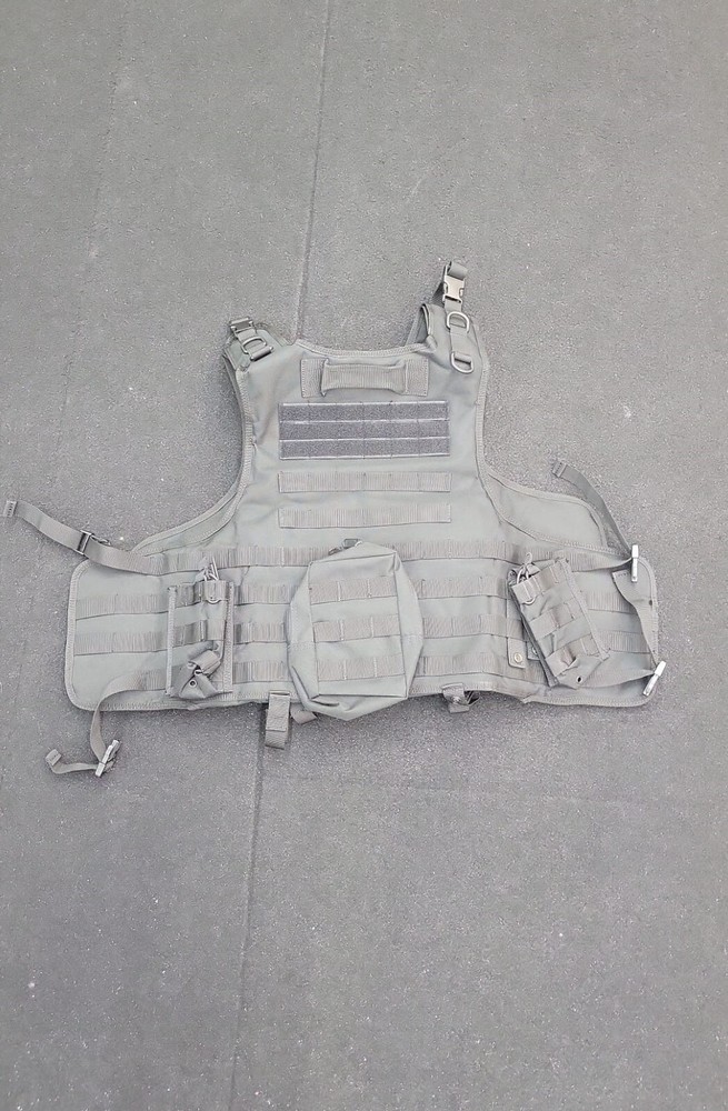 *Tactical Airsoft Vest