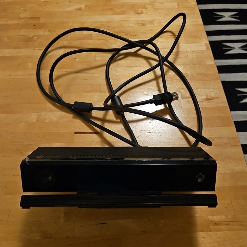 Microsoft Xbox One Kinect Camera Motion Sensor Bar Black Model 1595