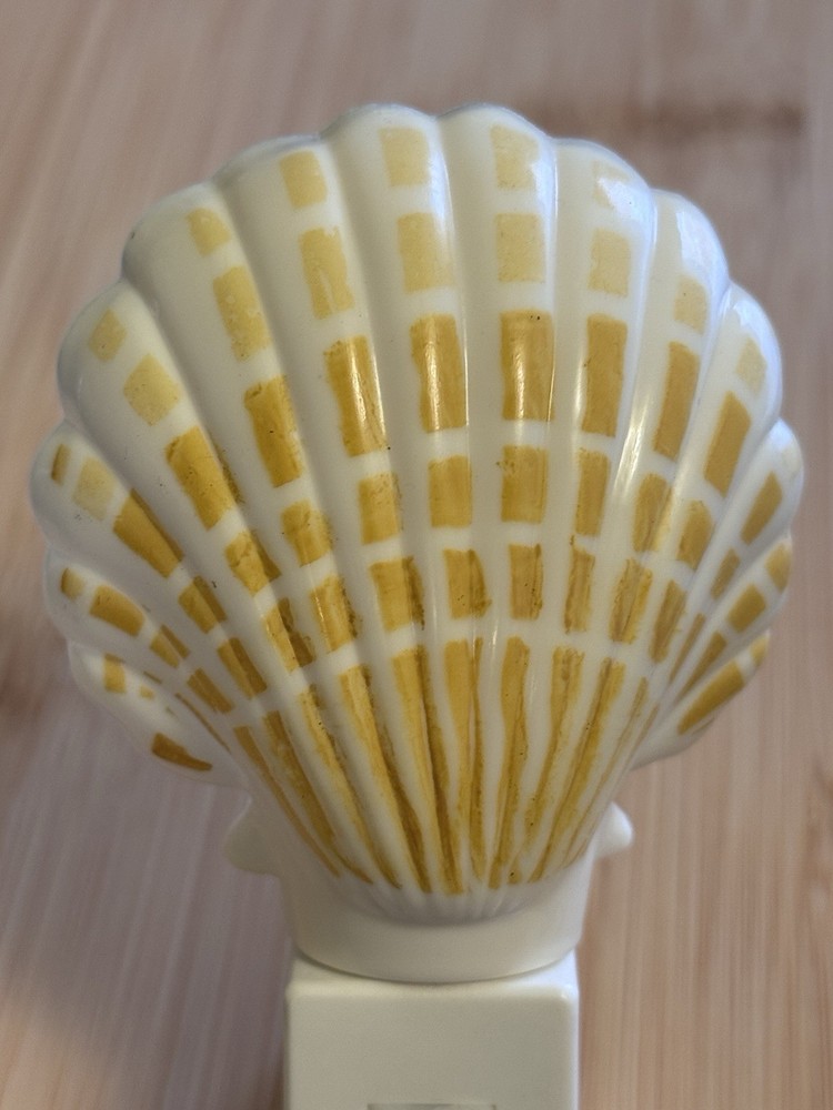 Vintage Eagle Seashell Night Light