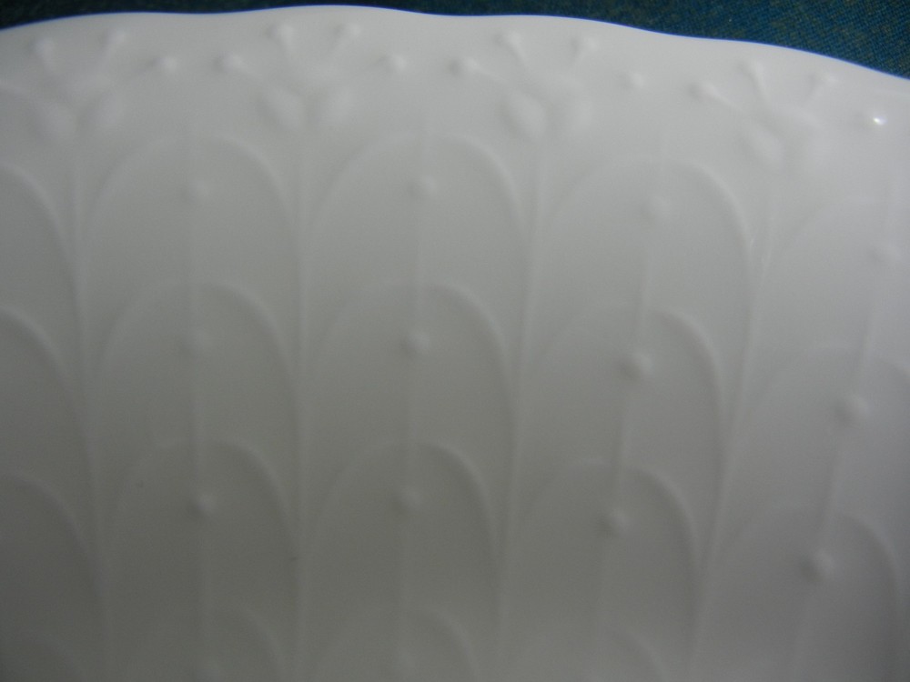 Mikasa White Silk 10 1/2" Diameter Dinner Plate(s)