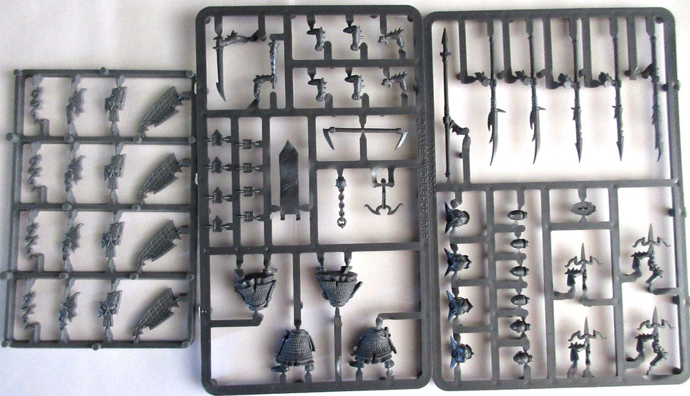 Warhammer Dark Elves Spearmen/ Crossbow/Shields on Sprue