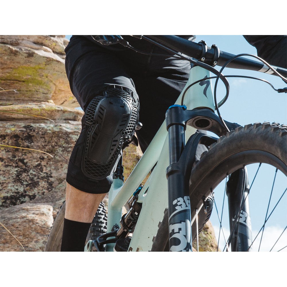 Kali Protectives Strike HD Knee Guard Medium Black