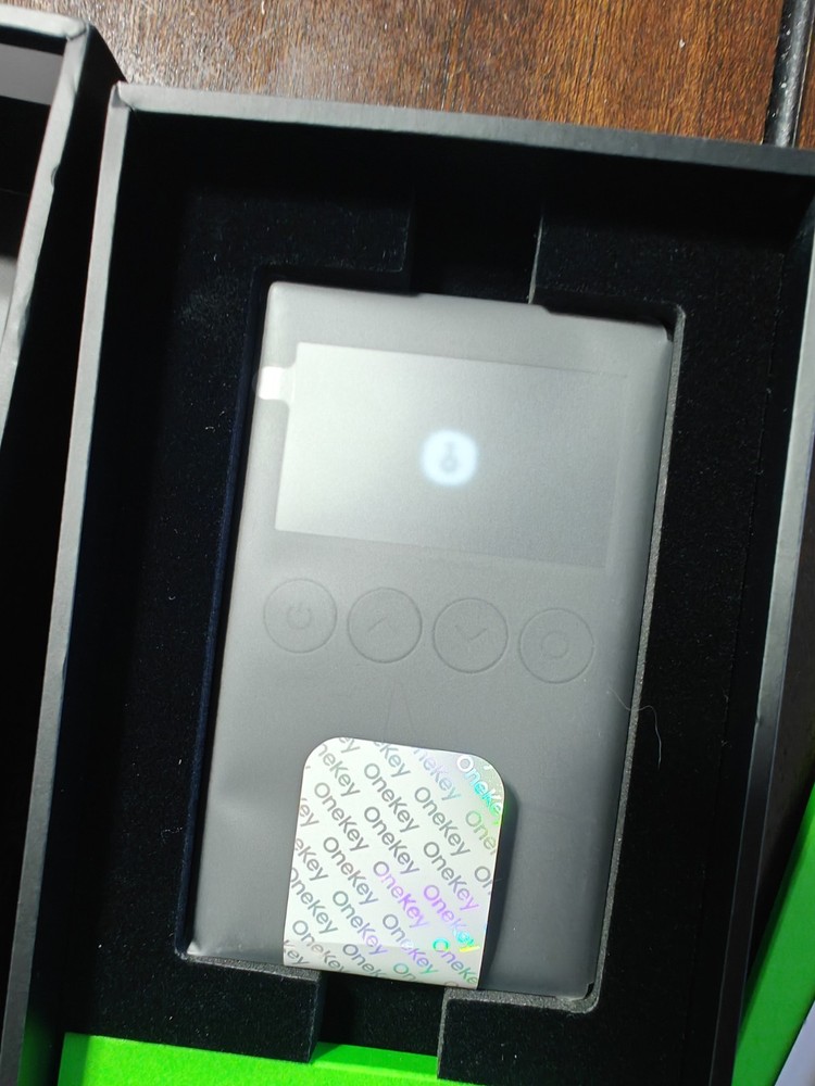 OneKey Classic 1S Crypto Hardware Wallet