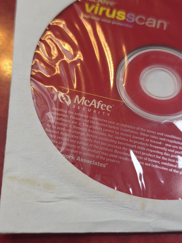 McAfee Virus Scan 2004 Version 8.0 Disc Only No Scratches