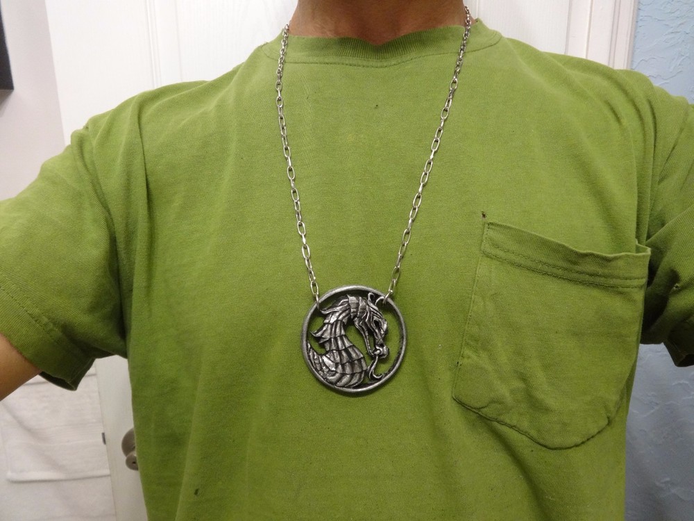 Mortal Combat badge pin