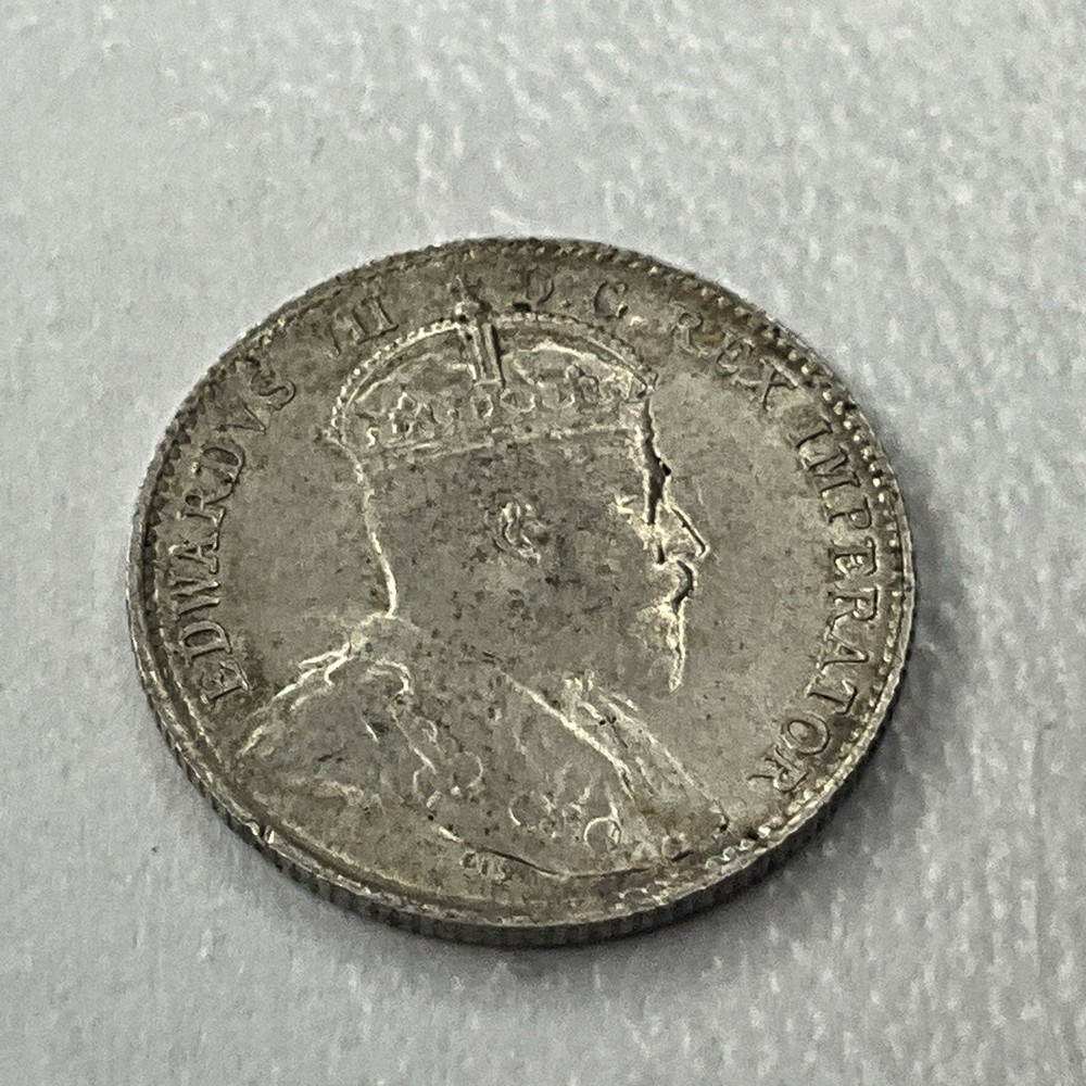 1902 CANADIAN SILVER 5 CENT COIN
