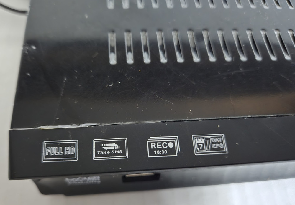 DVB-S2 Digital Video Broadcasting Receiver Box, Black - UNTESTED