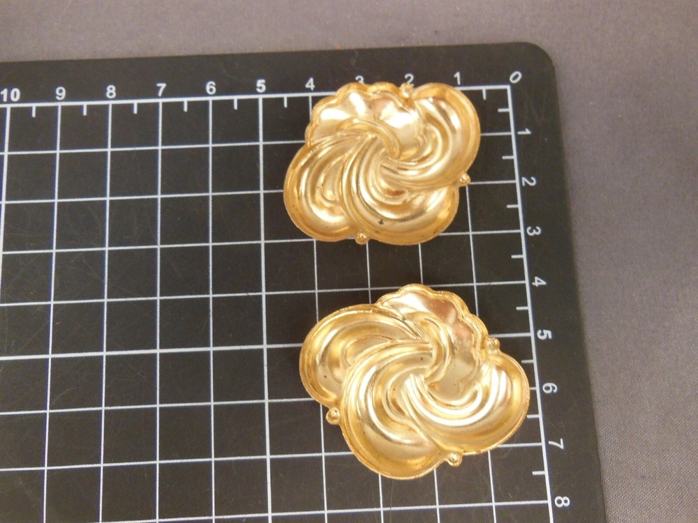 Brass Knot form (x2) stamping (osb166)