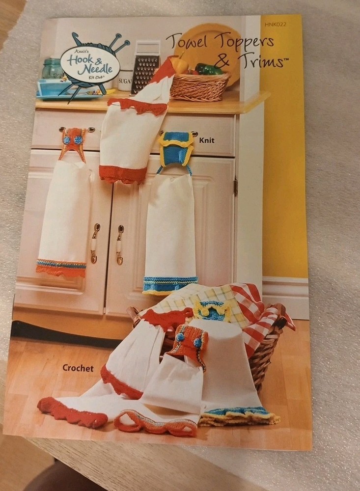 Annie's Hook & Needle HNK022