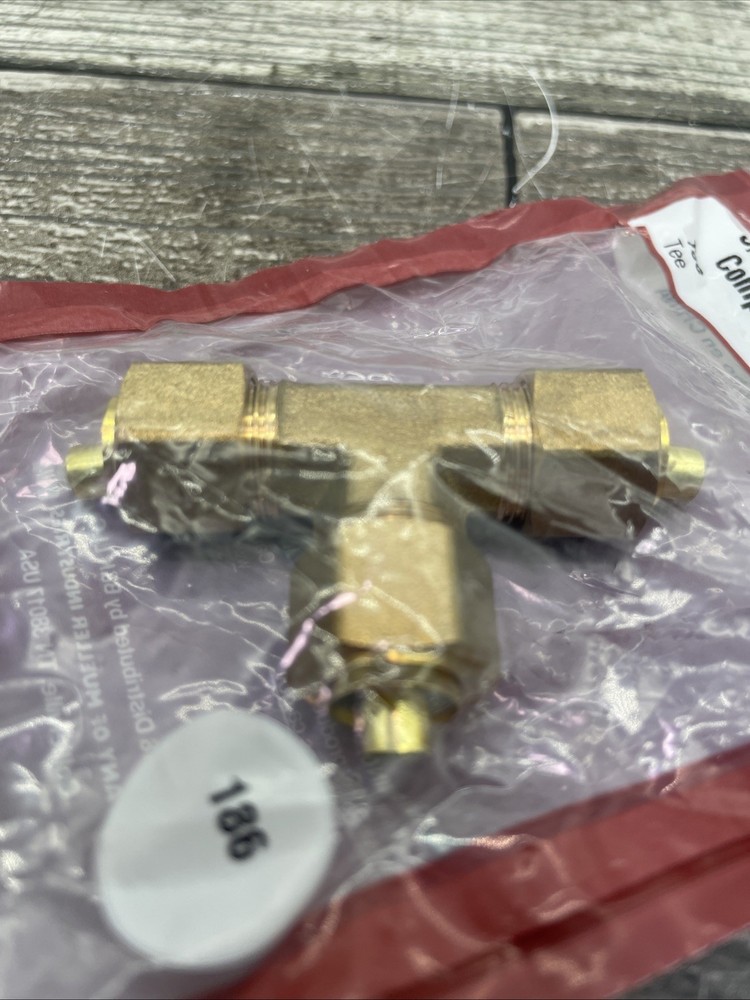 ProLine CP-114NLB Compression Fitting Tee {138}