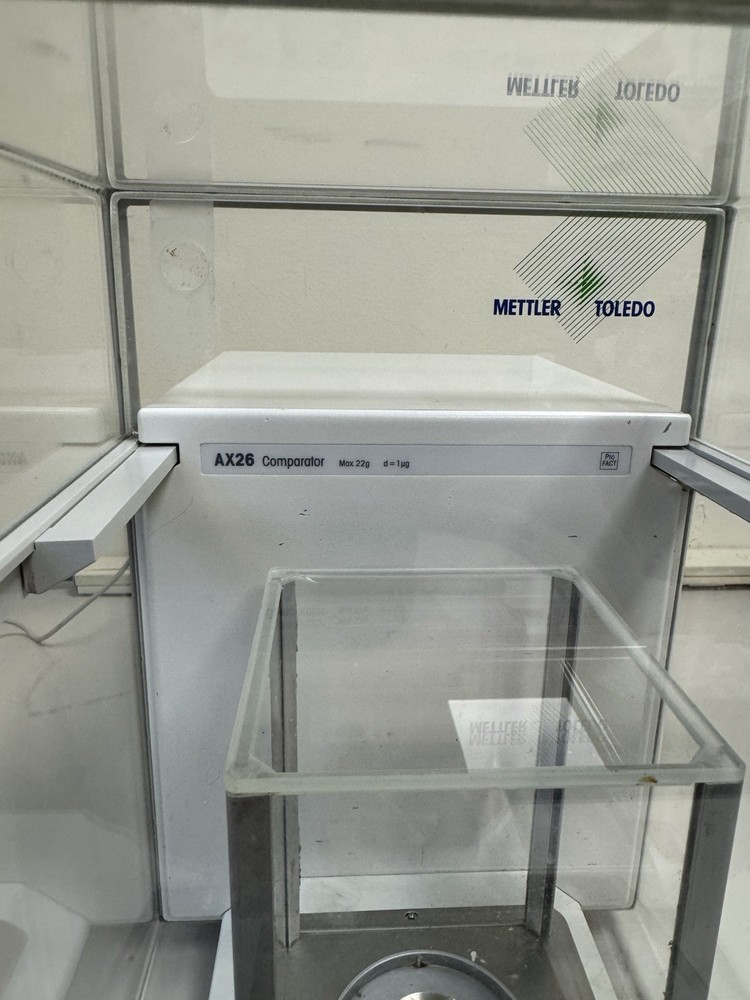 Mettler AX26 Comparator Analytical Balance