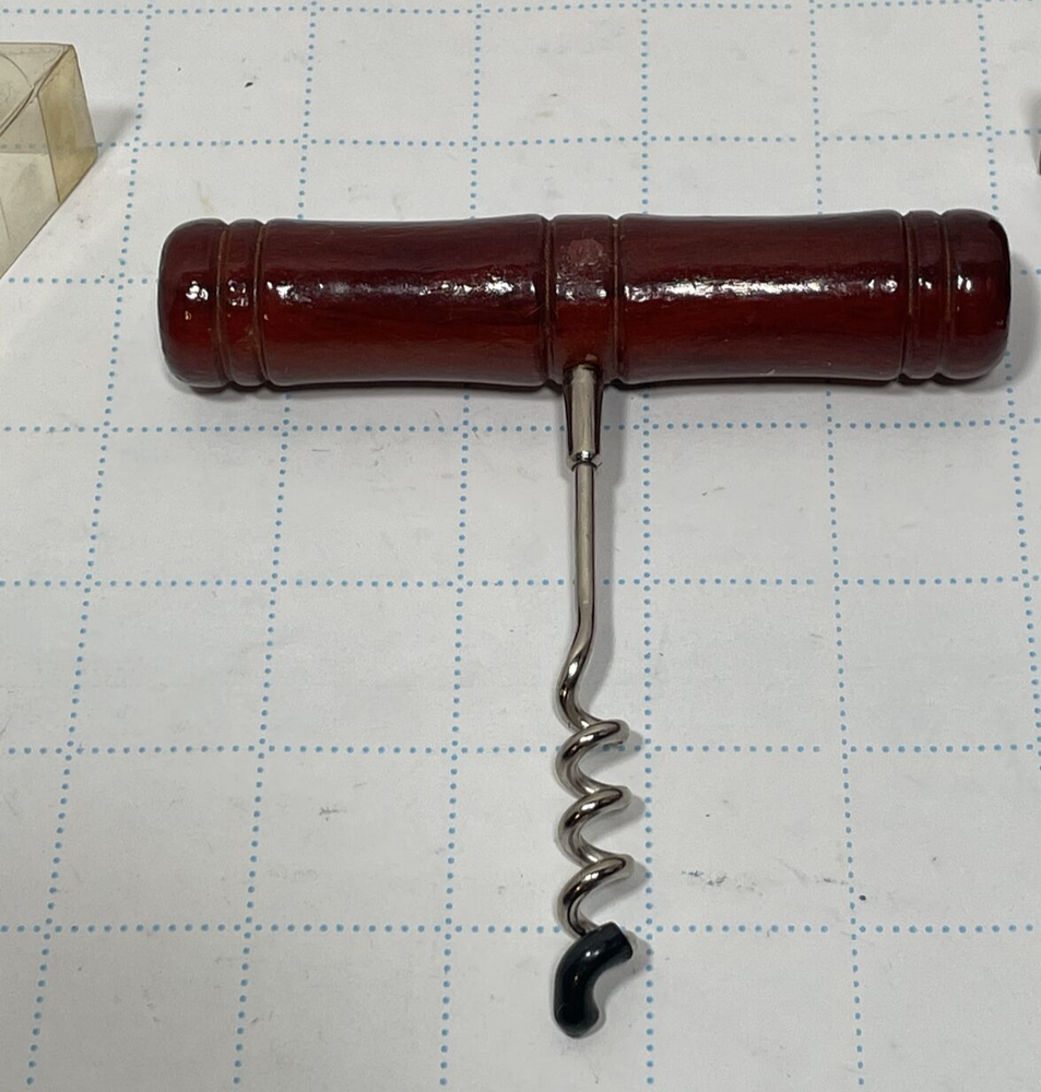 Corkscrew wine bottle opener