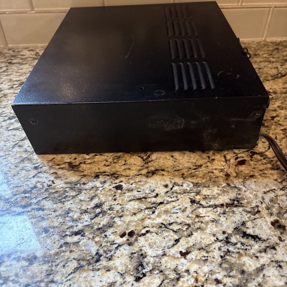 Bogen C-35 Challenger Solid State Amplifier. No Power Parts Only